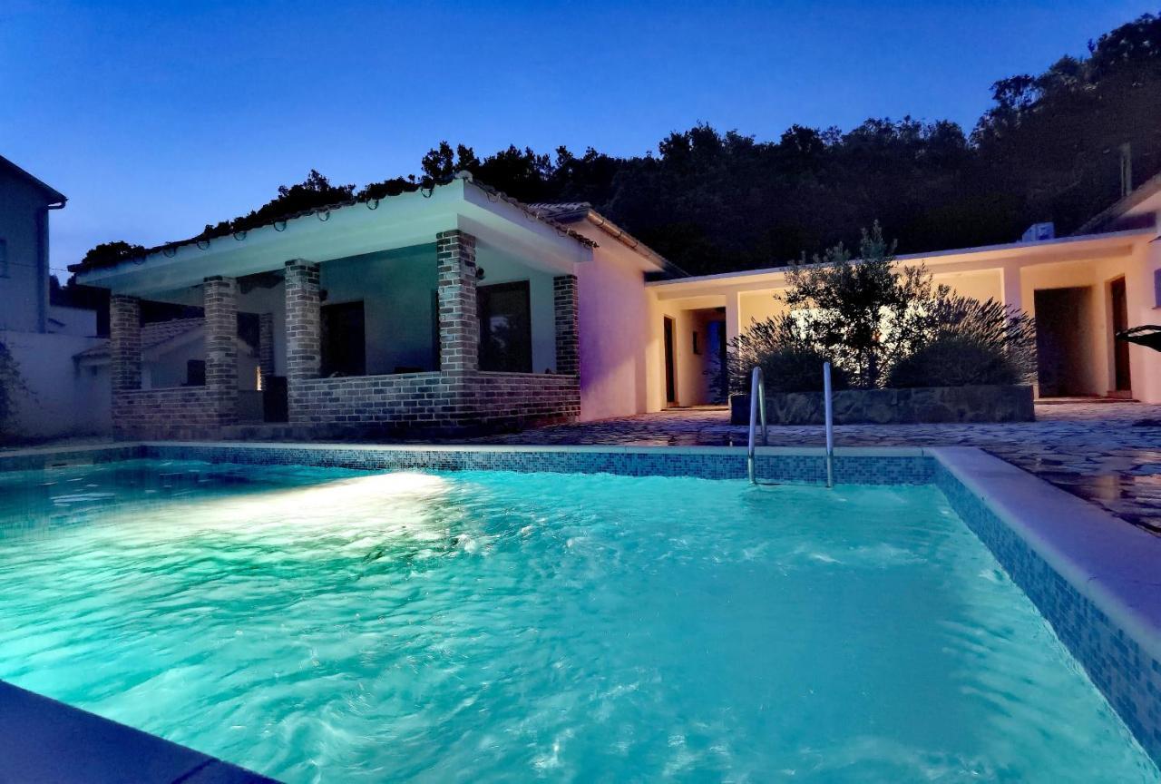 Holiday Homes Sintija Kampor Εξωτερικό φωτογραφία