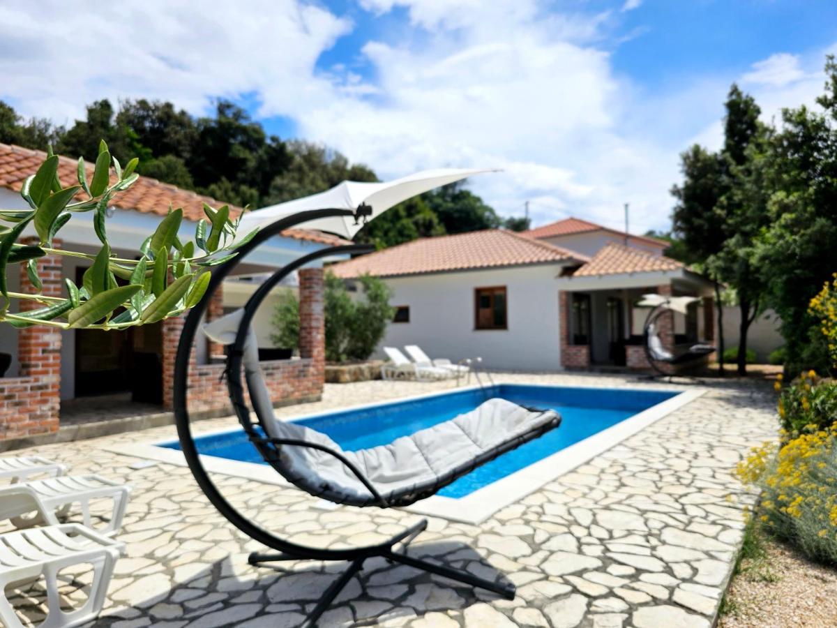 Holiday Homes Sintija Kampor Εξωτερικό φωτογραφία