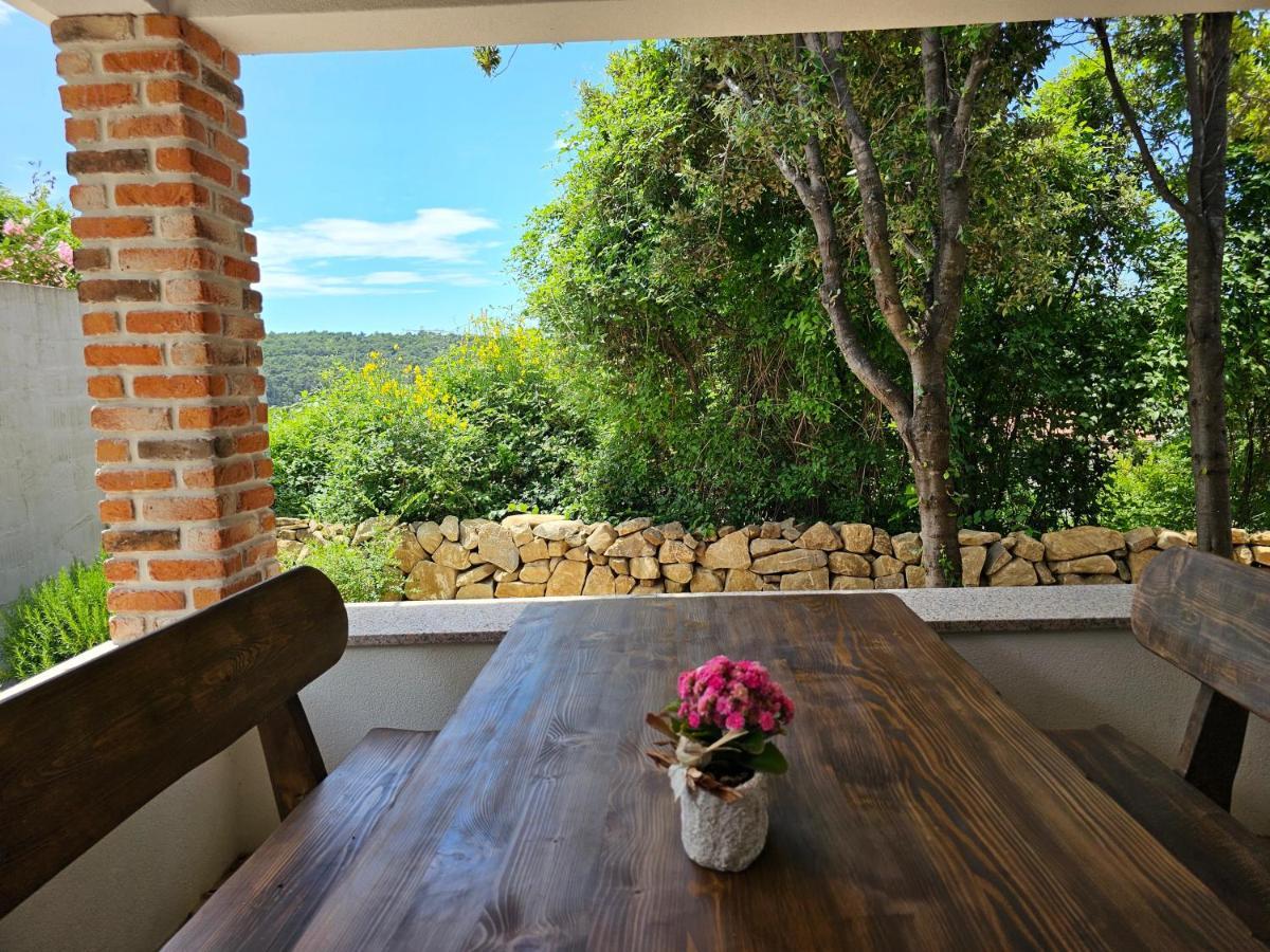 Holiday Homes Sintija Kampor Εξωτερικό φωτογραφία