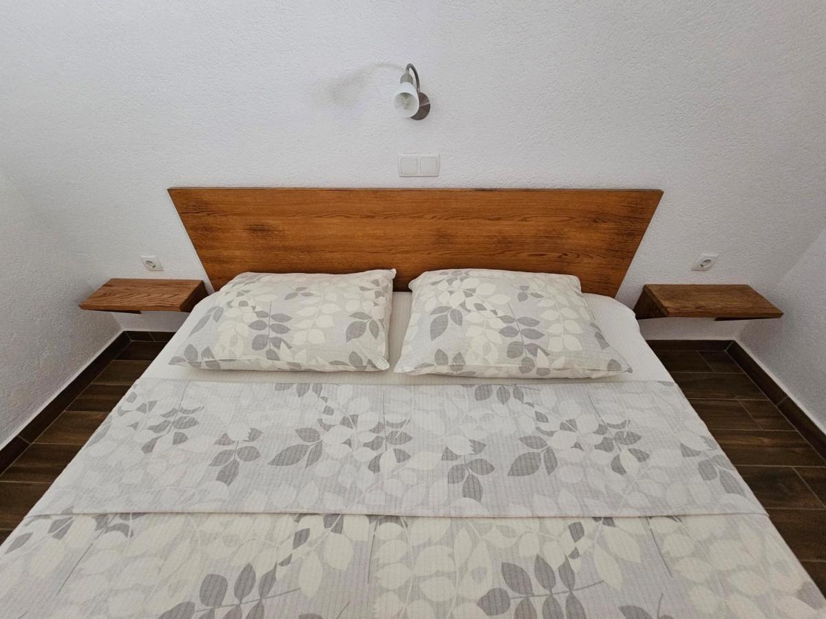 Holiday Homes Sintija Kampor Εξωτερικό φωτογραφία