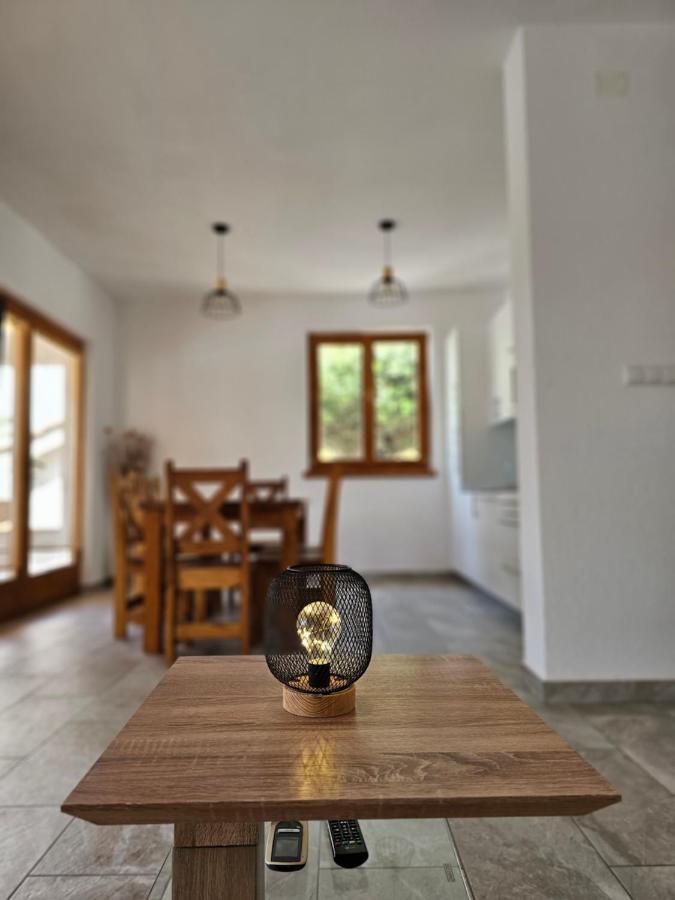 Holiday Homes Sintija Kampor Εξωτερικό φωτογραφία