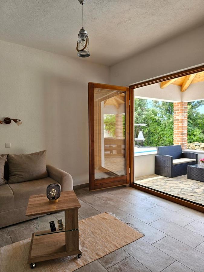 Holiday Homes Sintija Kampor Εξωτερικό φωτογραφία