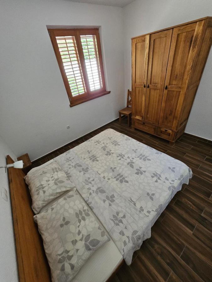 Holiday Homes Sintija Kampor Εξωτερικό φωτογραφία